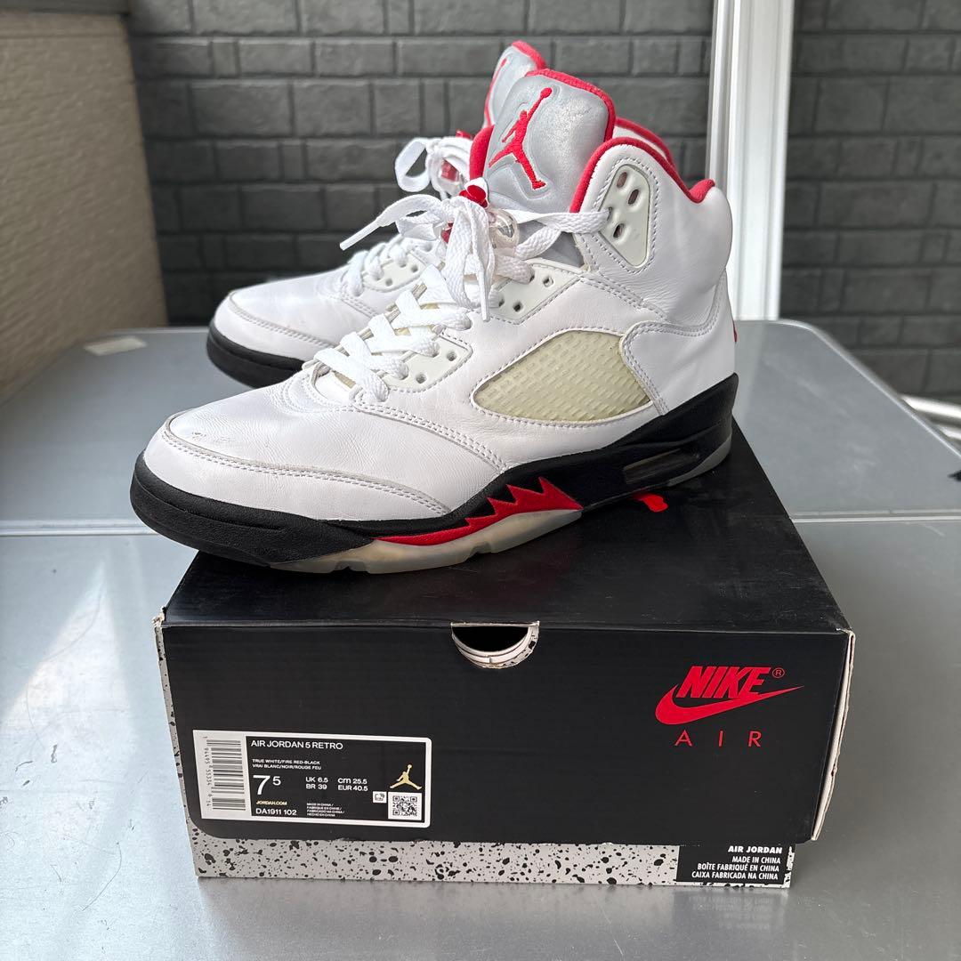 Air Jordan 5 Retro ホワイト/レッド 25.5cm