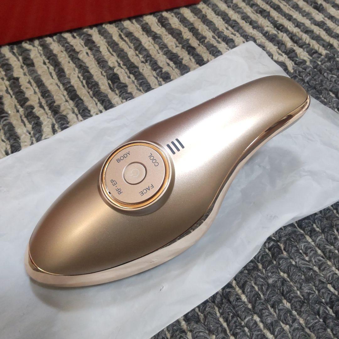 MEラボンエクラ 美顔器　IKKOプロデュース