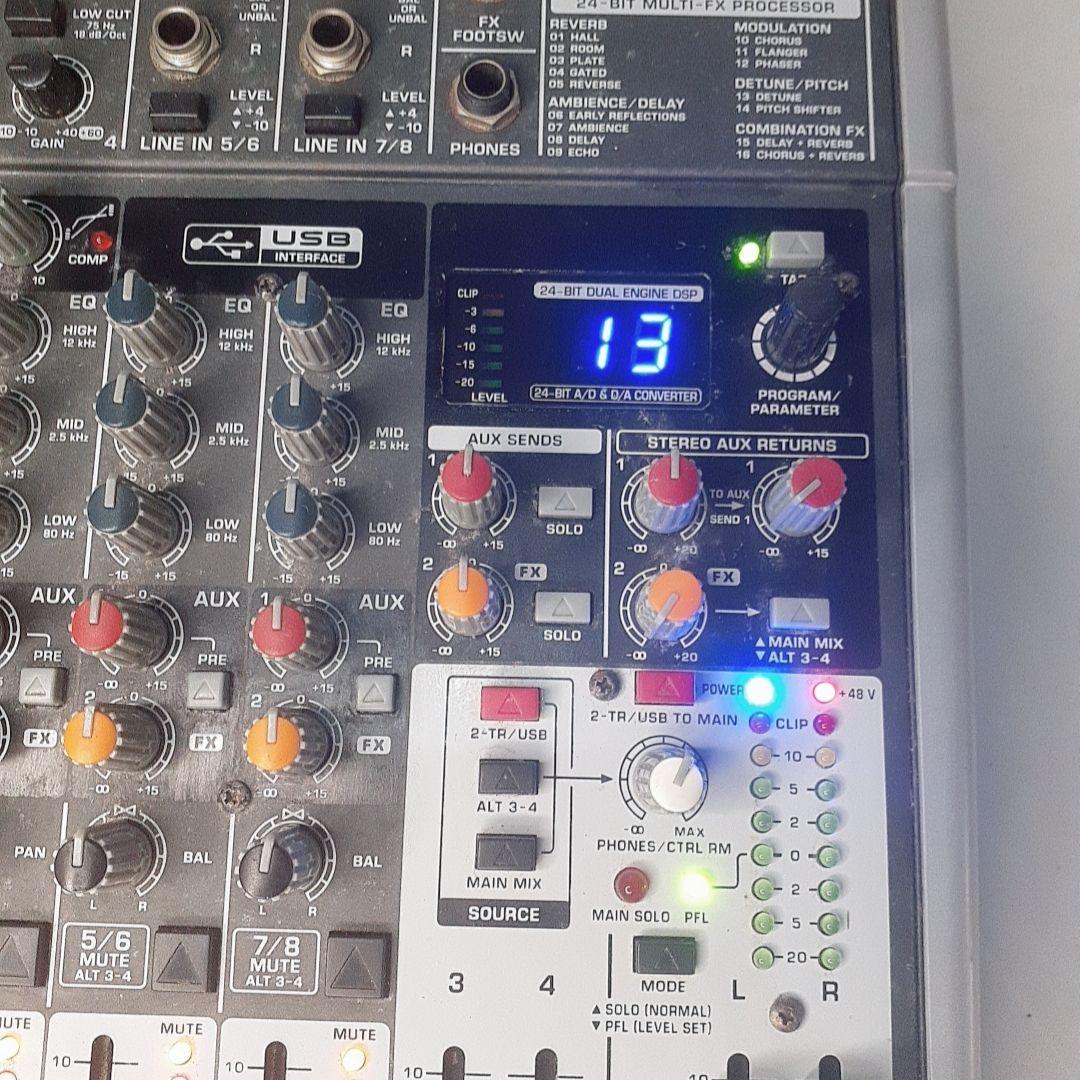 Behringer XENYX X1204USB アナログミキサー動作品