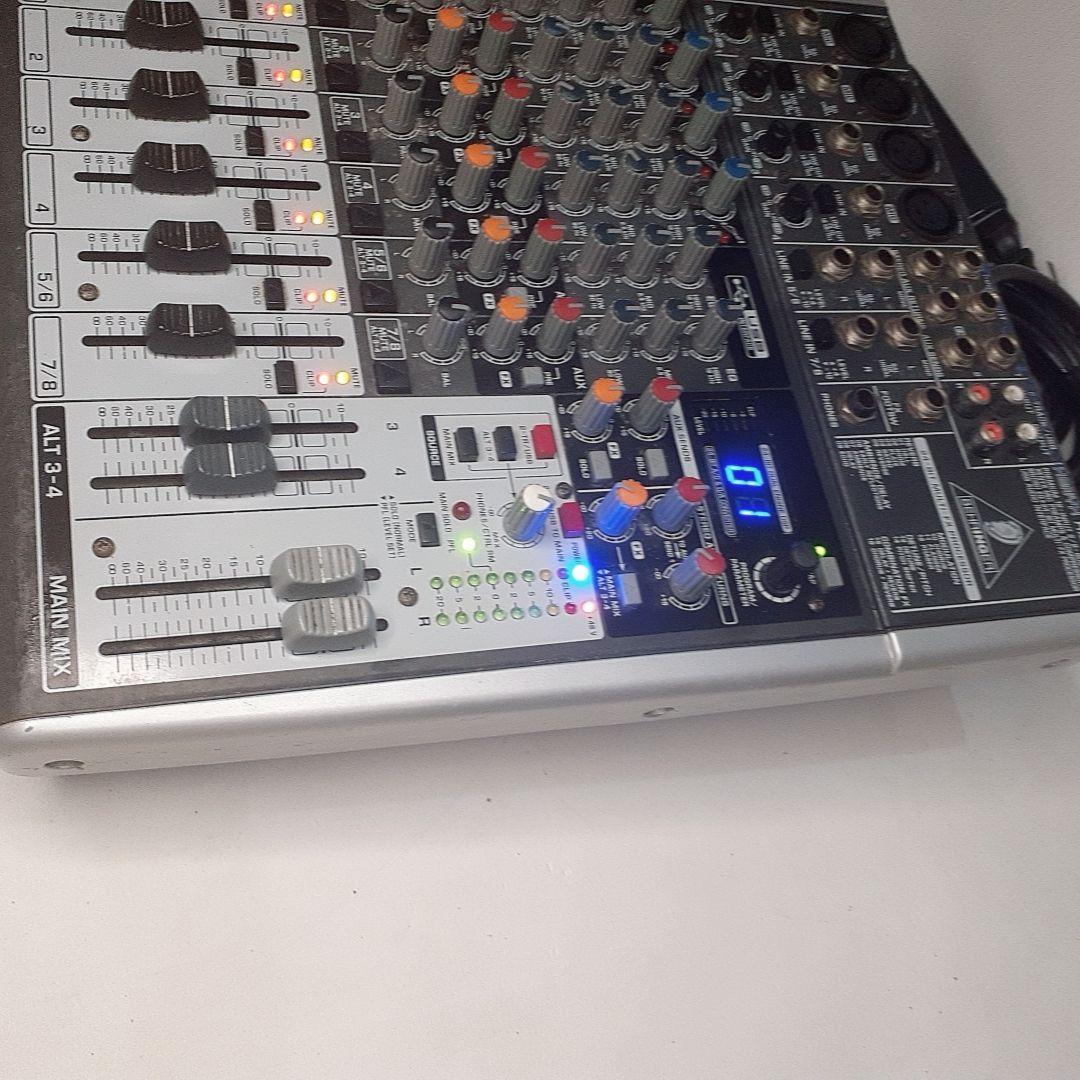 Behringer XENYX X1204USB アナログミキサー動作品