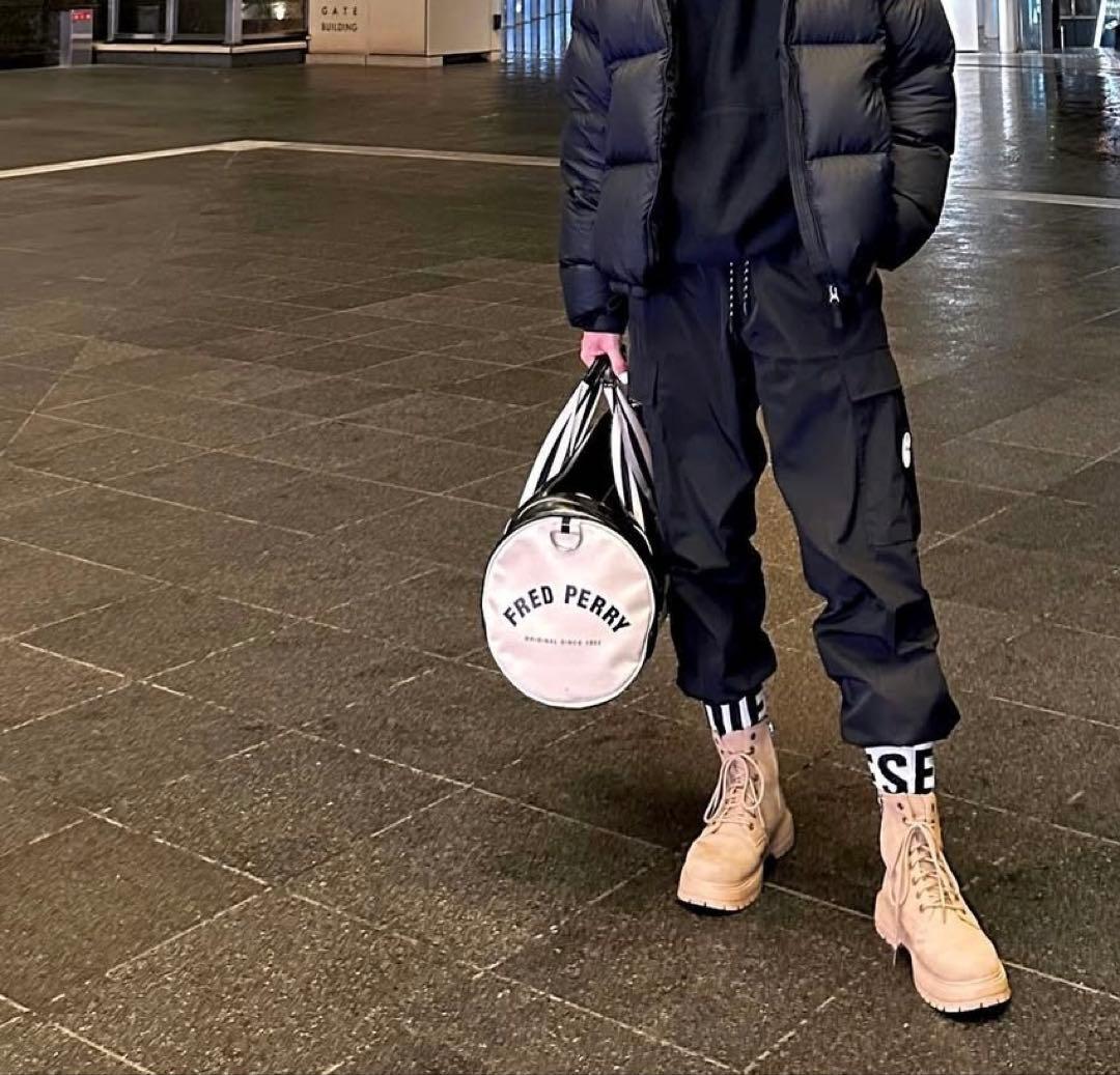 FRED PERRY ボストンバッグ アイボリー ネイビー