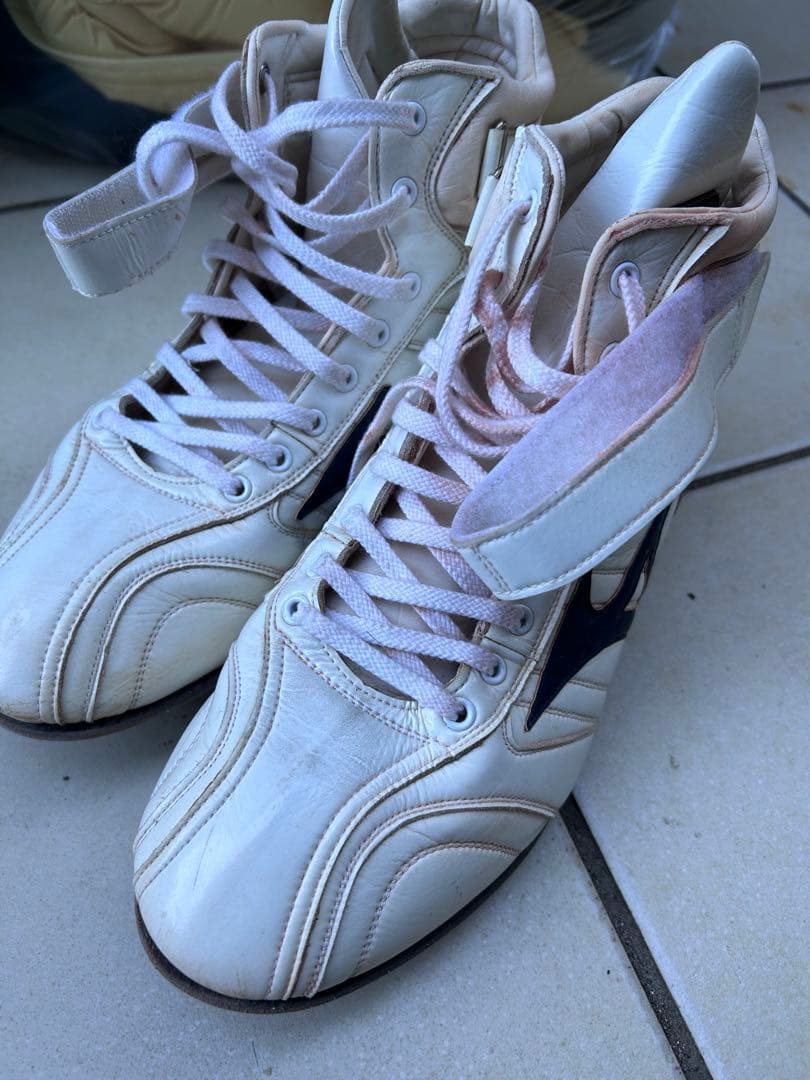 Mizuno Pro ホワイト ハイカット スパイクシューズ