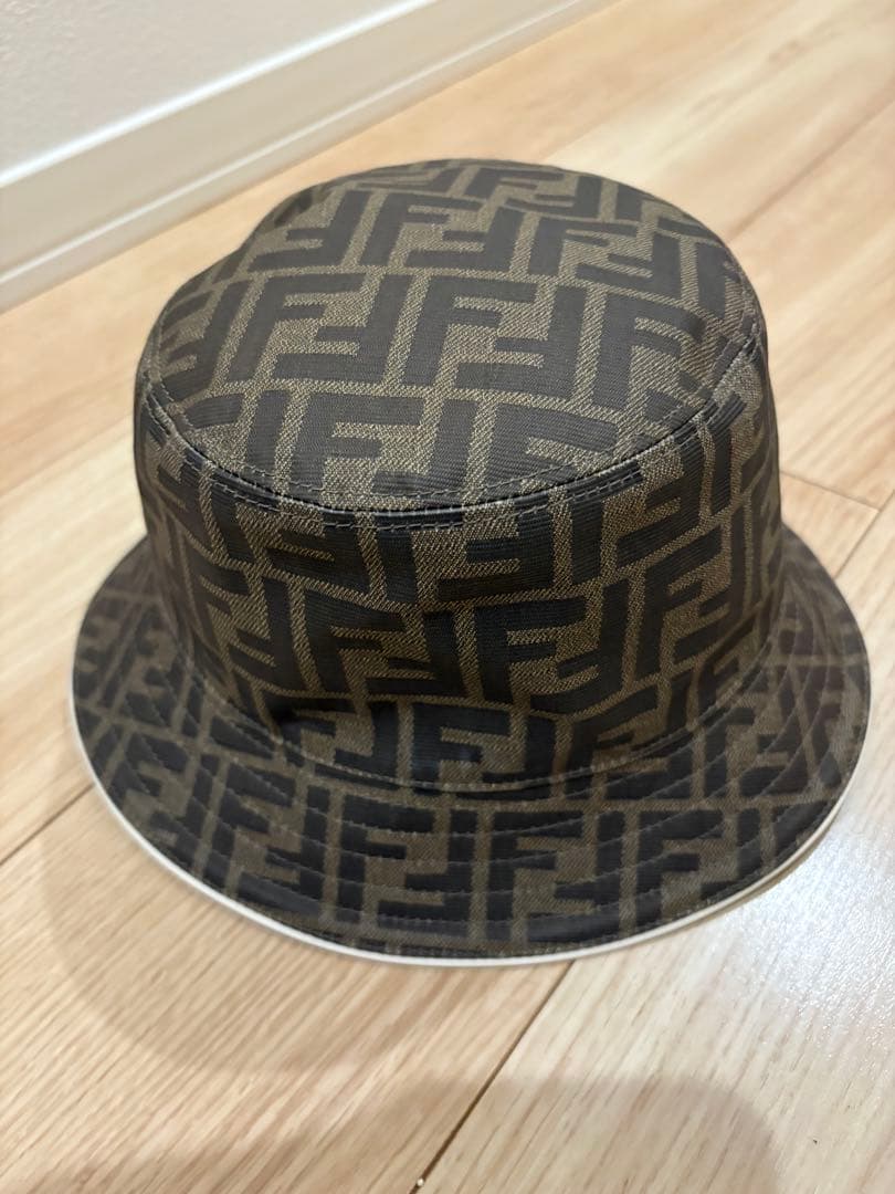 あ*は様 FENDI ロゴ柄 バケットハット