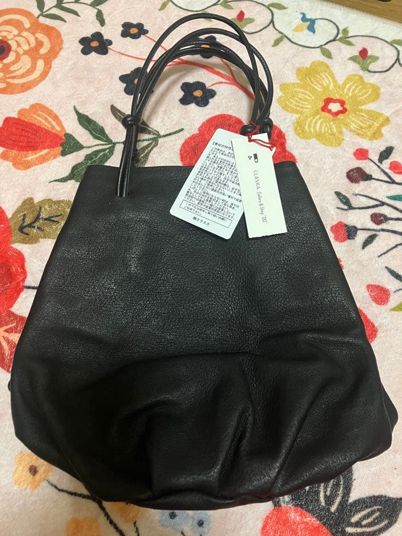 CLASKA ブラックレザーバッグ