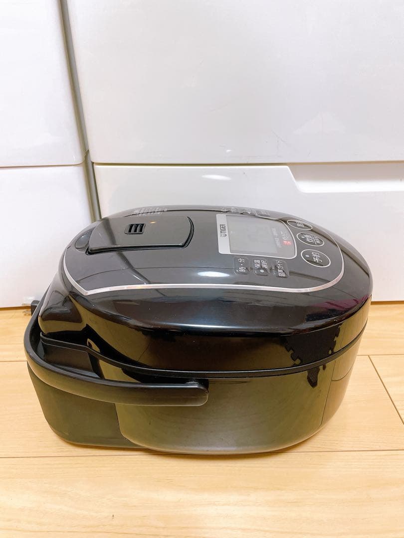 ☆11万円☆ TIGER 土鍋IH炊飯ジャー JKN-G100 2018年