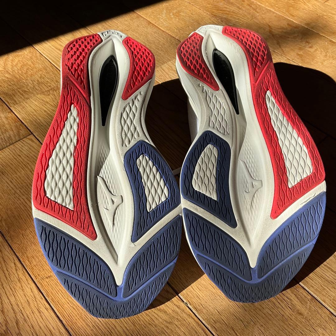 「バルカンさま専用」　ミズノ　ウエーブリベリオンフラッシュ3 [27.5cm]