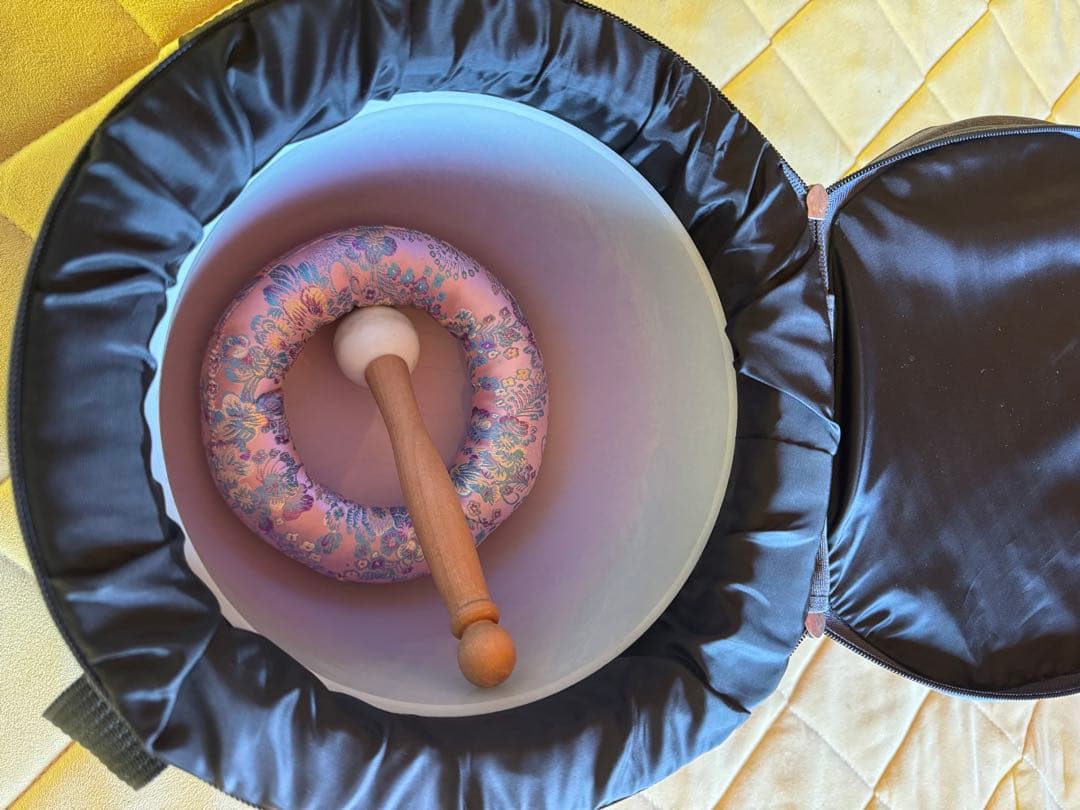 2/6まで値下げ！クリスタルボウル、シンギングボウルセット バッグ付き