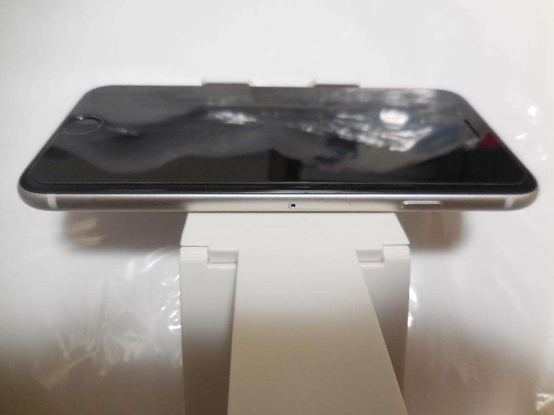 iPhone SE 第3世代 128GB スターライト