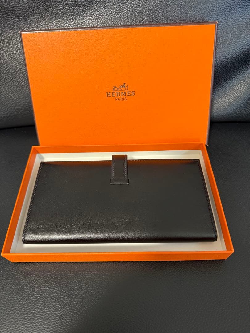 ル*ス様 本物保証！HERMES べアンボックスカーフ黒 長財布 箱付き！極美品