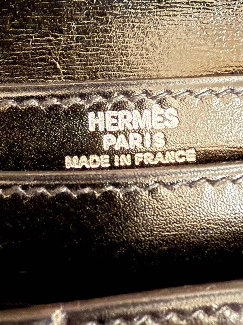 ル*ス様 本物保証！HERMES べアンボックスカーフ黒 長財布 箱付き！極美品