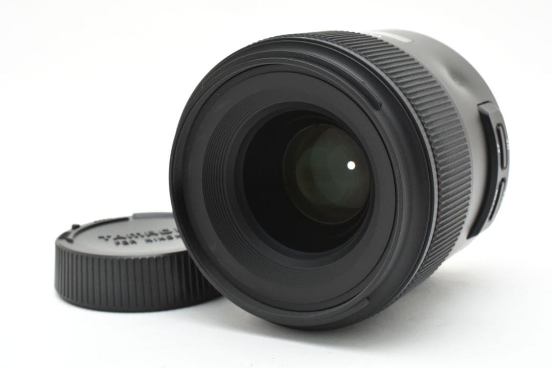 TAMRON 45mm F1.8 DI VC USD F013 ニコンFマウント