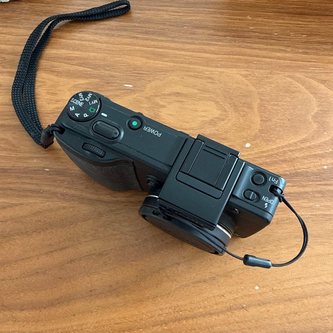 RICOH GX200 デジタルカメラ 本体