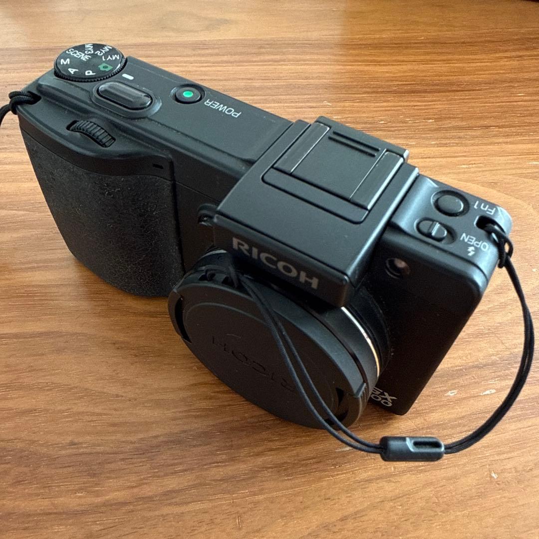 RICOH GX200 デジタルカメラ 本体