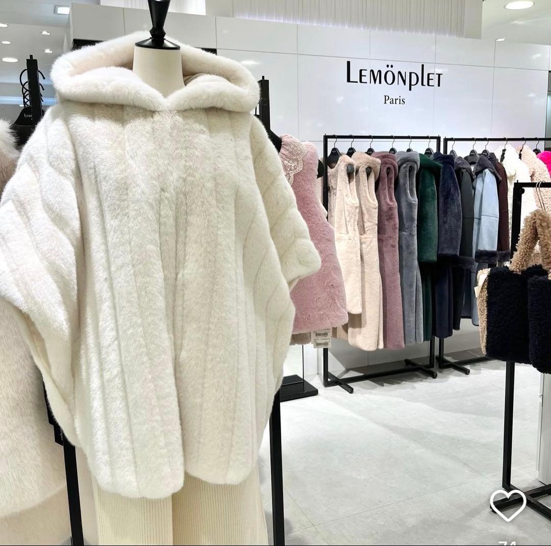 Lemonplet レモンプレット　エコファーフーデッドポンチョ　オフホワイト