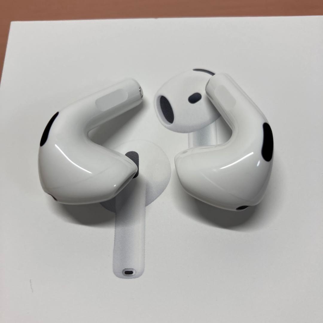 AirPods 4 ノイキャンモデル 保証残り有 ESRケース付き12/1日購入