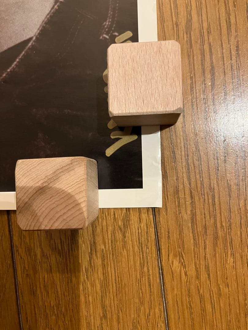 KAWS ポスター TOKION