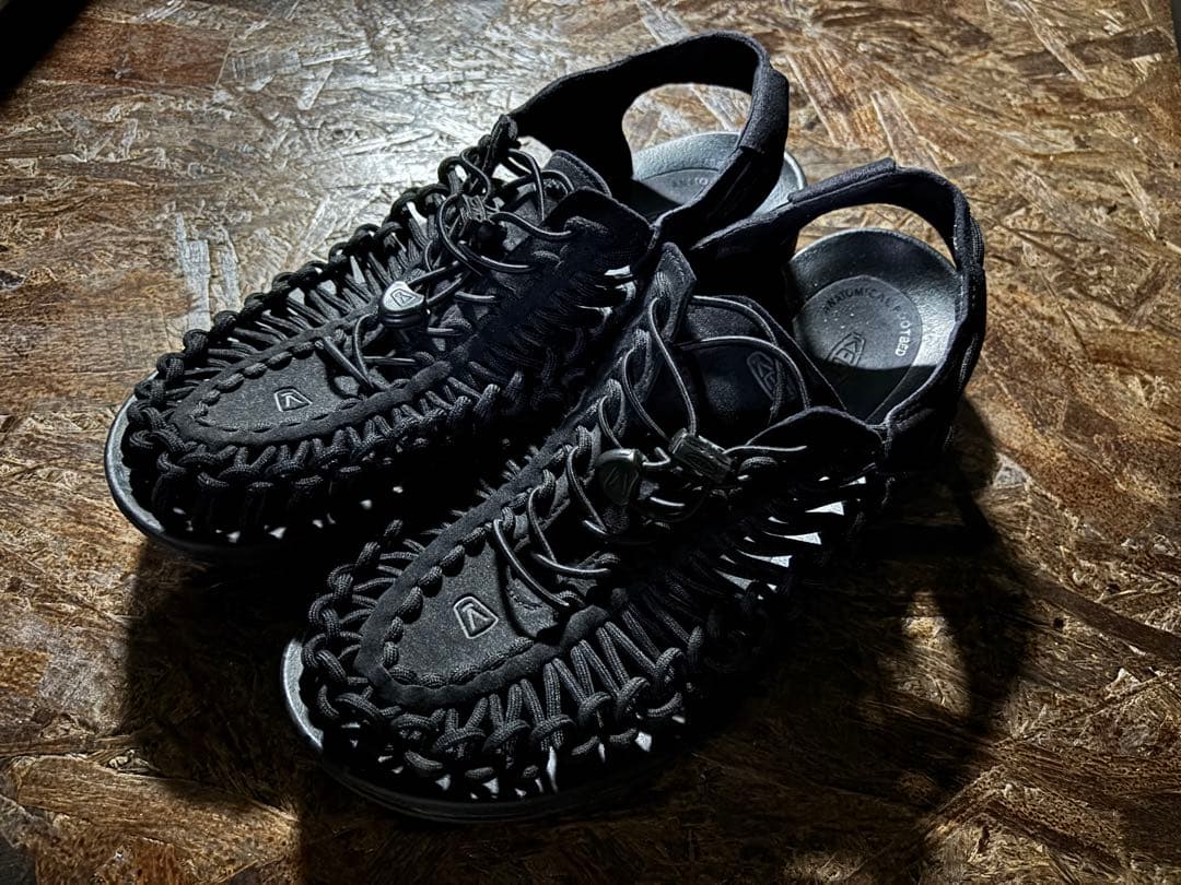 北*郎様 KEEN キーン UNEEK ユニーク サンダル ブラック 27cm