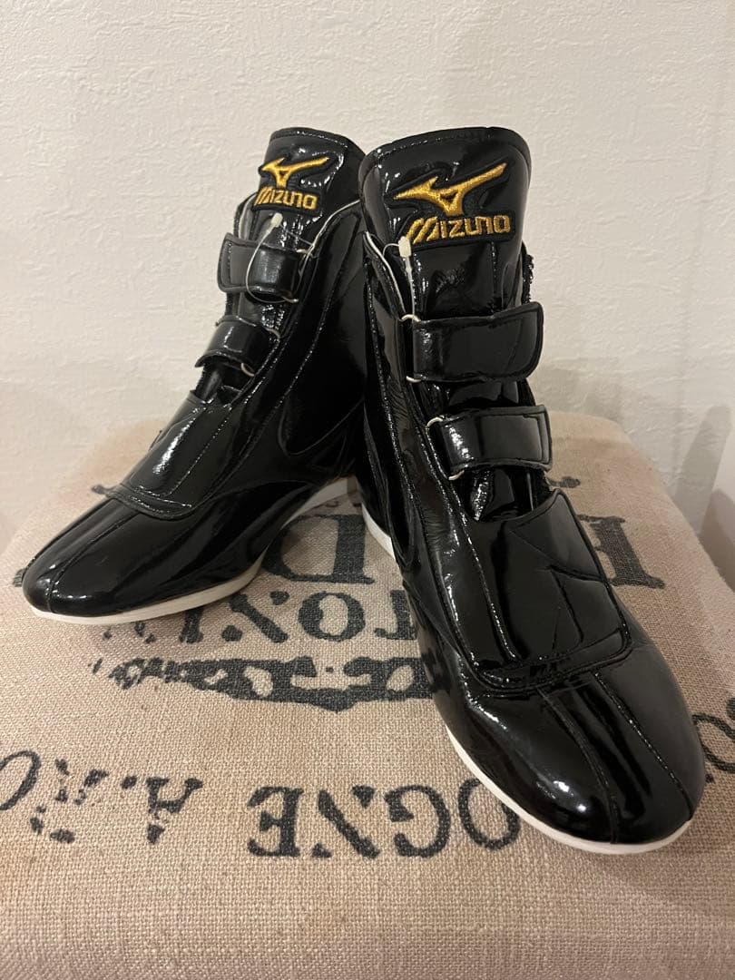 【美品】Mizuno ボクシングシューズ ブラック/ゴールド　ミズノ