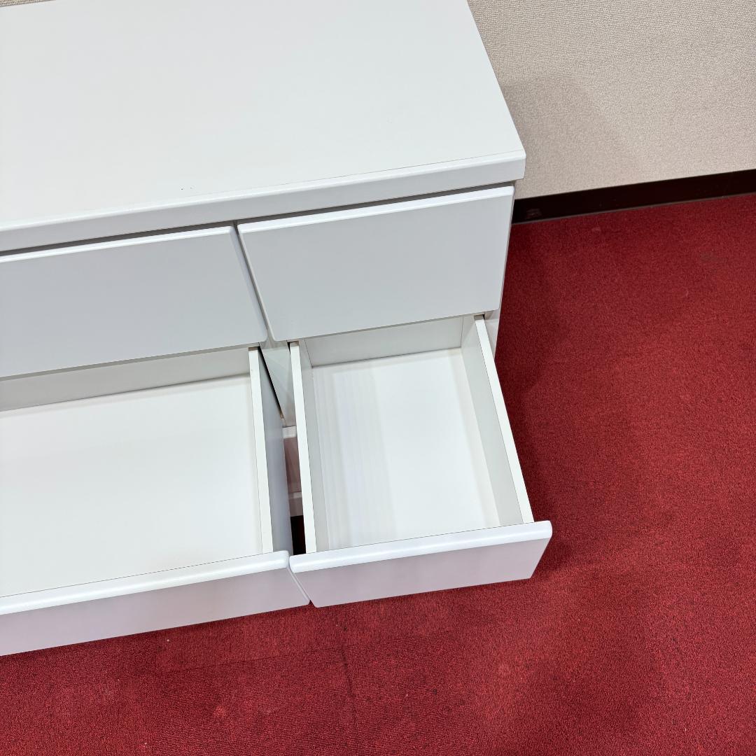 超美品　白いワイドチェスト３段　収納　タンス　幅1190ｍｍ