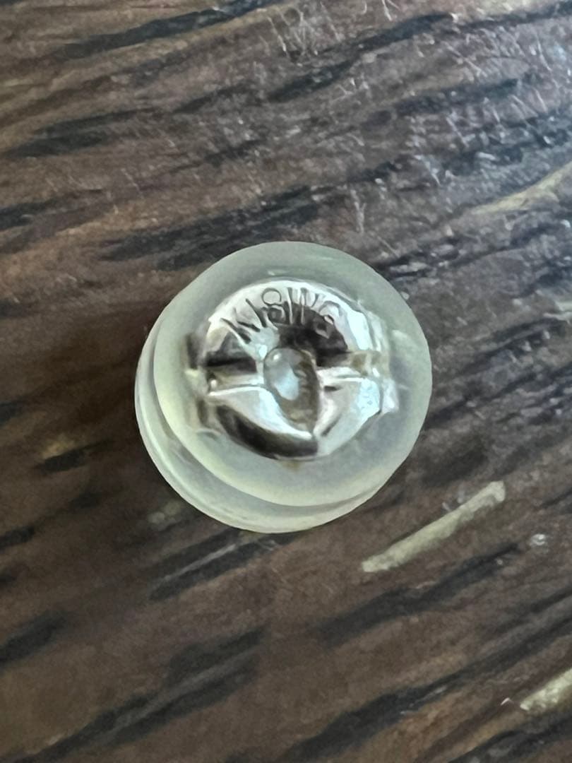 ダイヤモンドピアス　片方のみ