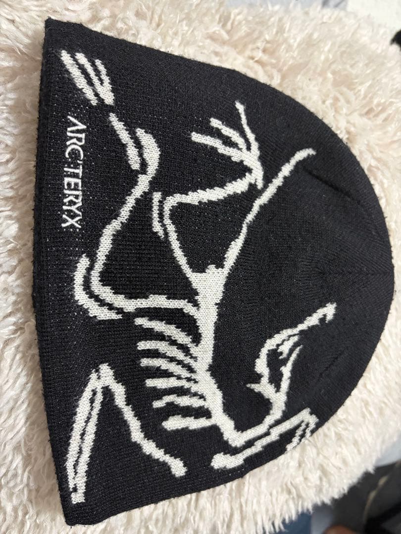 ARC'TERYX ニット帽 CA#34438 黒 値段交渉〇