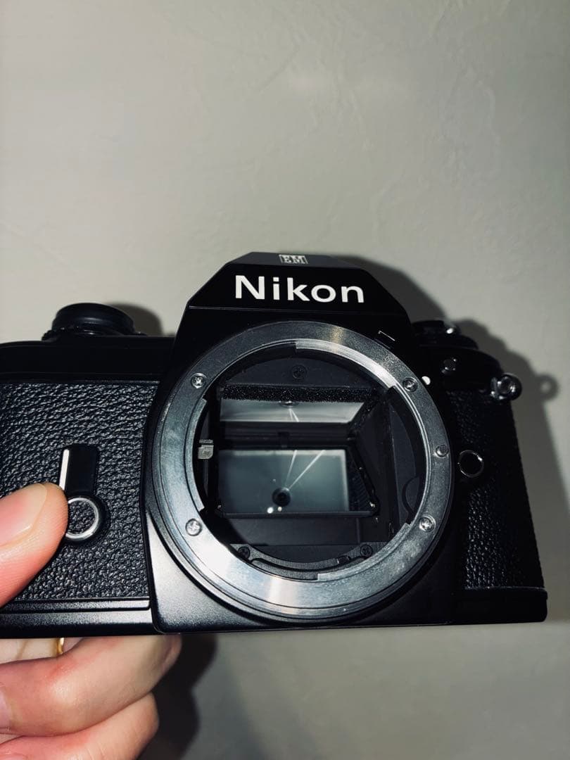 Nikon EM 一眼レフカメラ Nikkor 50mm f/1.4