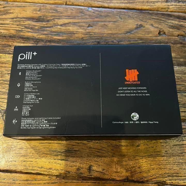 beats Pill+コラボUNDEFEATEDリミテッドエディション カモ柄