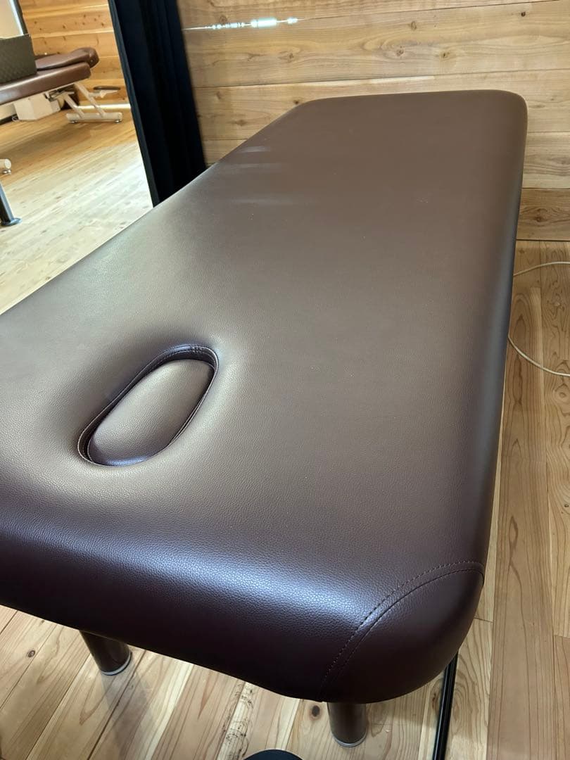 【CARNA-K】有孔低反発キングマッサージベッド「カルナK」ダークブラウン