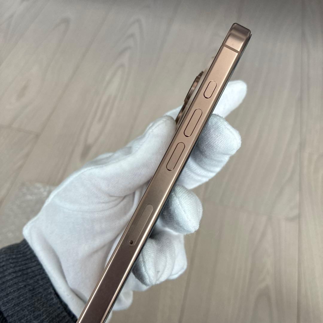 【使用短期間の極美品】iPhone16Pro デザートチタニウム 256GB