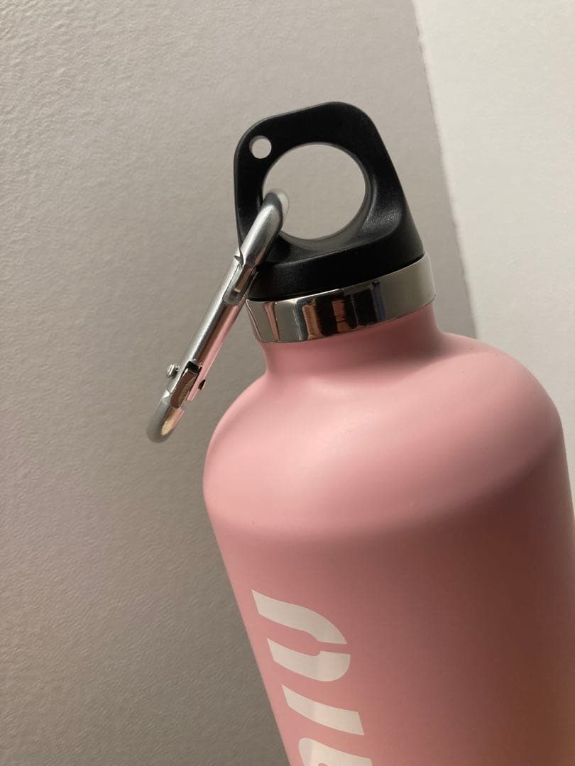 【新品未使用】miu miu ピンク 水筒500ml ステンレス