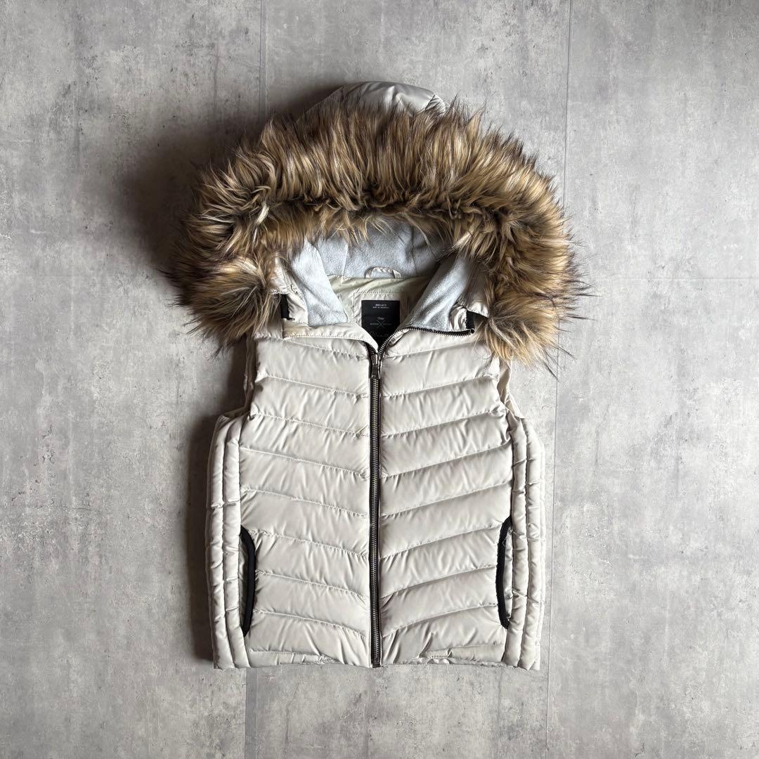 【GAP】ファー付き　ダウンベスト　フード大きめ　y2k お兄系　ギャル男　短丈