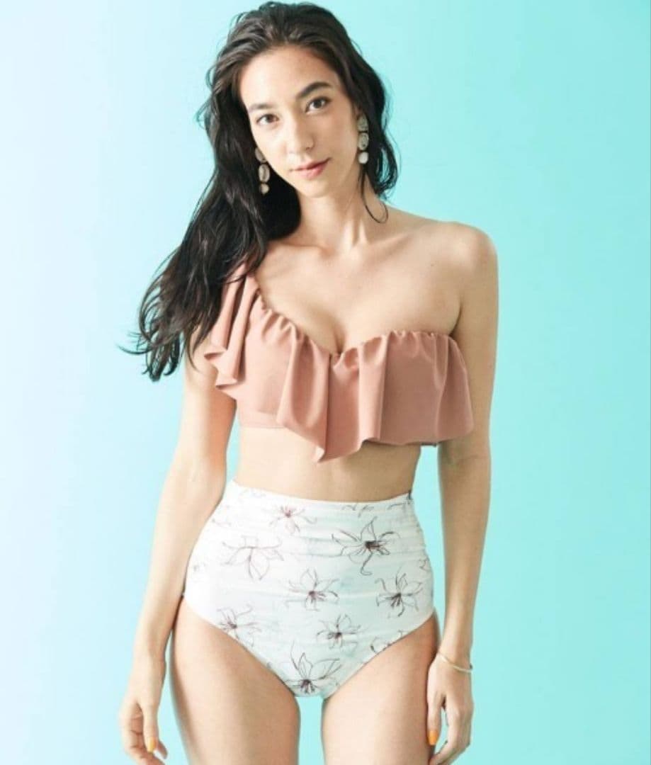 フリル付きセパレート水着 ピンク・ホワイト San-ai Resort　11号