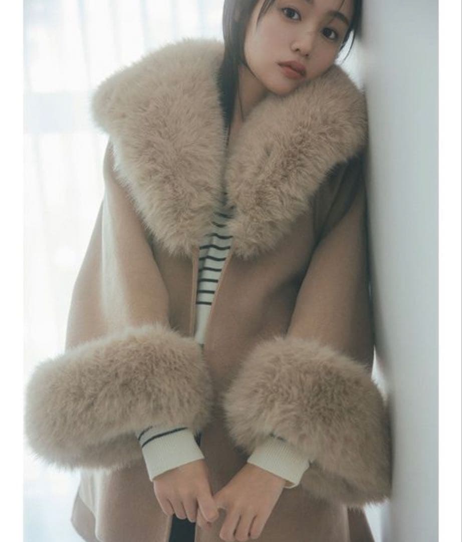 ファーケープコート