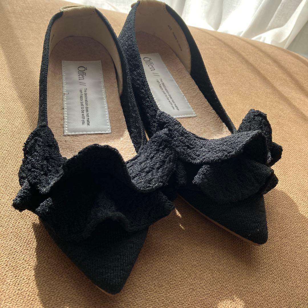 Öffen オッフェン　フリル付きポインテッドトゥフラットシューズ