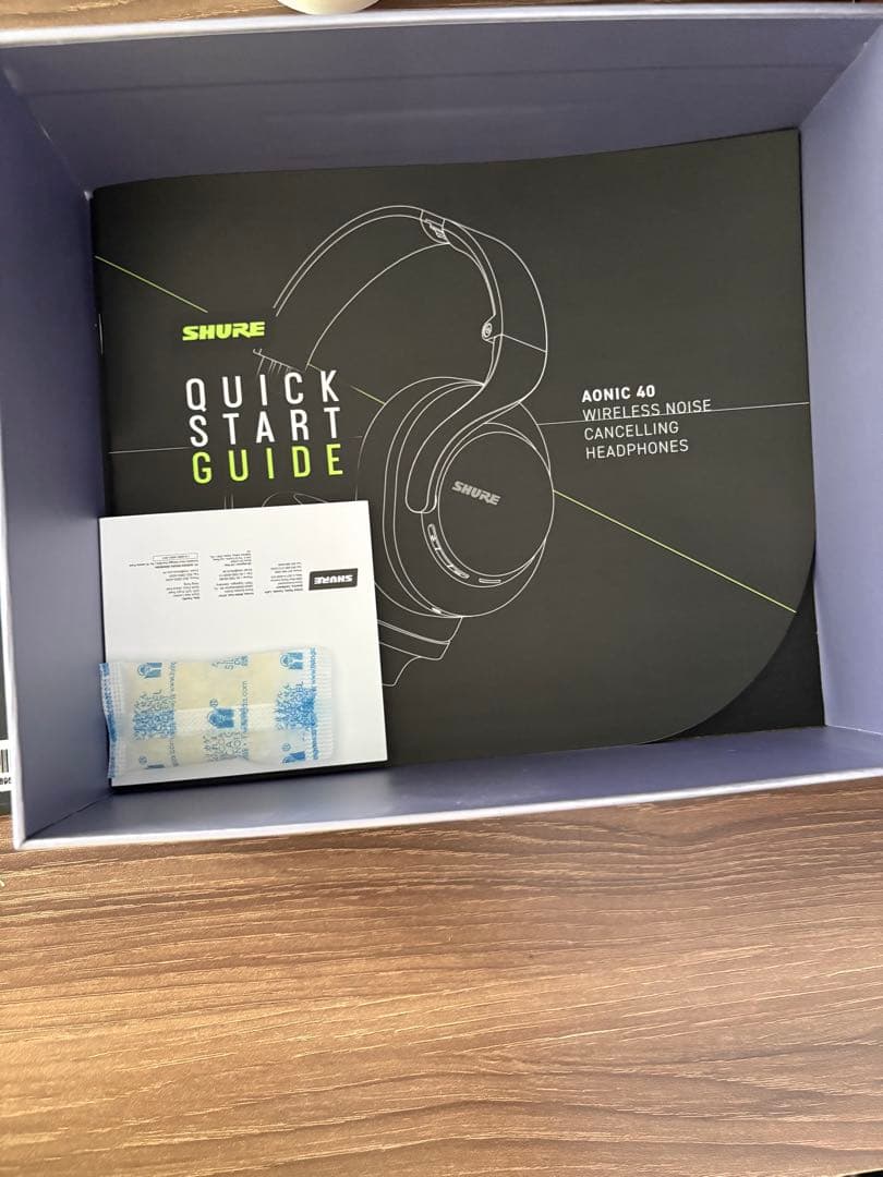 r*4様 Shureワイヤレスヘッドホン AONIC40　(白)