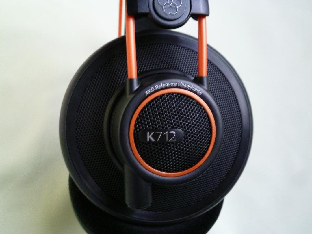 ヘッドホン AKG K712 Pro