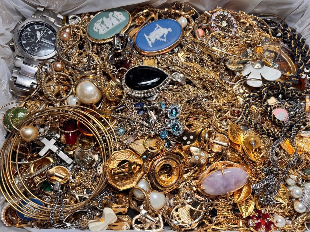 アクセサリー大量まとめ売り　7.5kg ジャンク