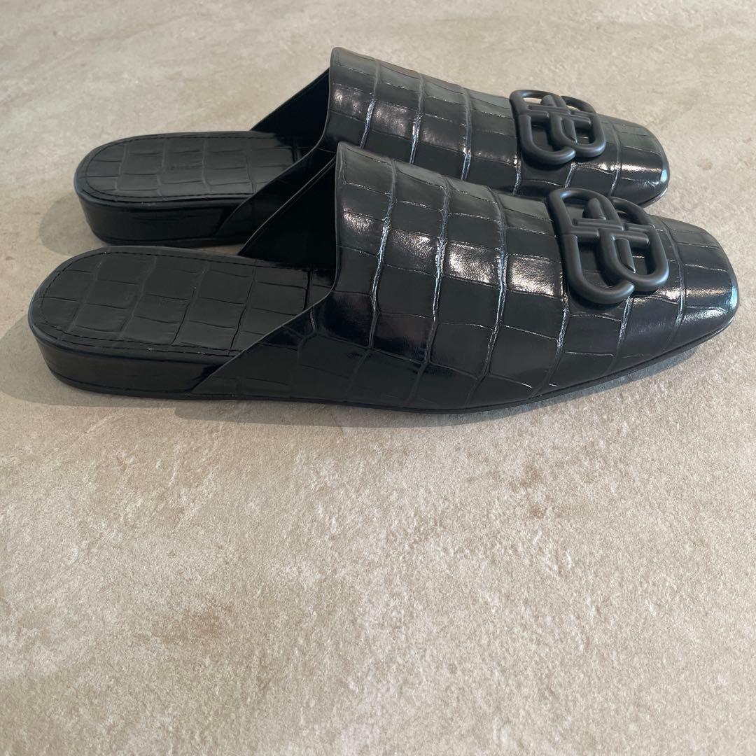 BALENCIAGA ブラックレザーサンダル 38