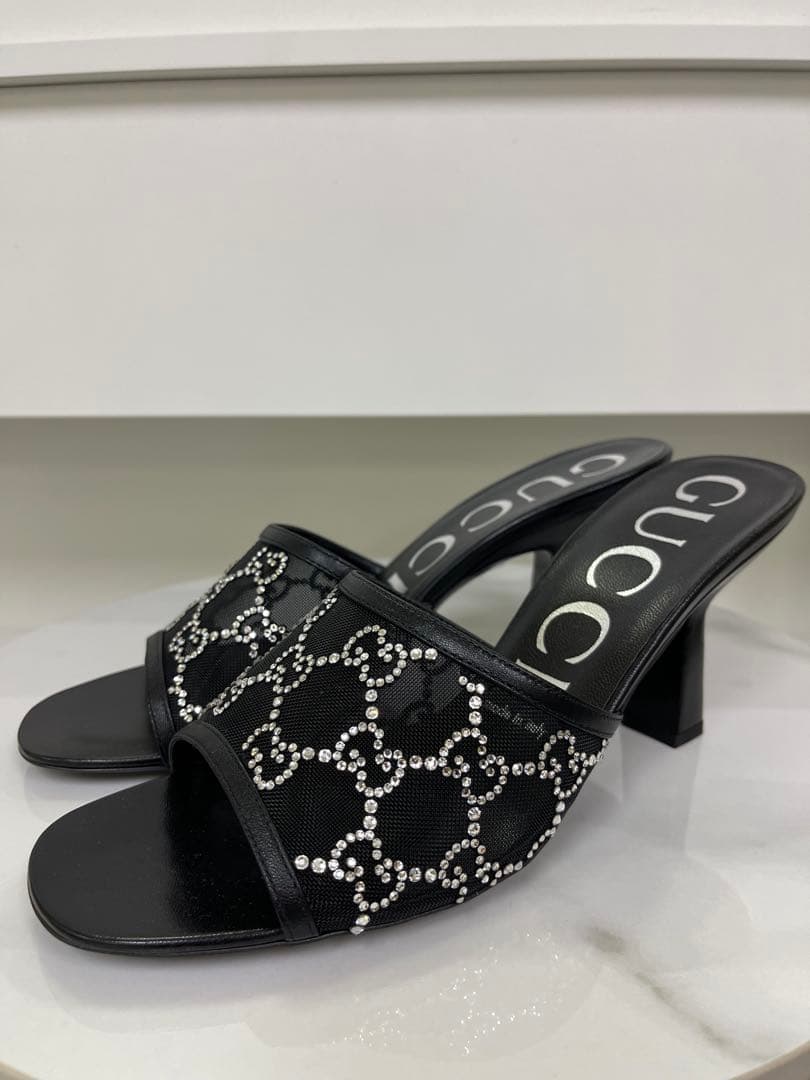 【新品】GUCCI ビジュー装飾 ブラックサンダル　38.5
