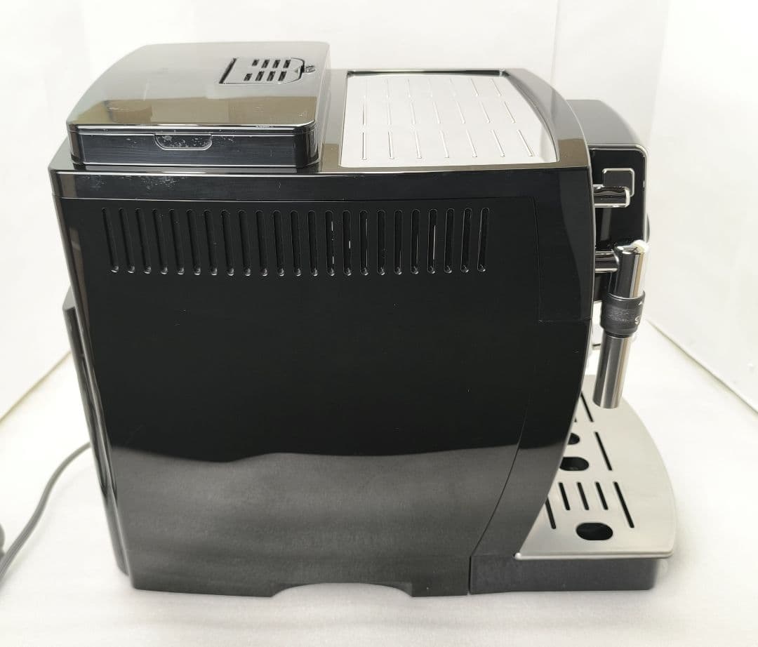 デロンギマグニフィカS コンパクト全自動コーヒーマシン ECAM23120B 2