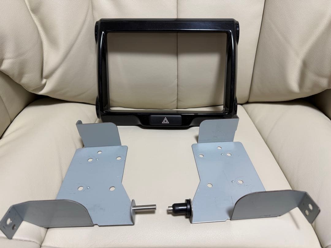 ハスラー　MR31S MR41S オーディオパネル　8インチ用　ナビパネル