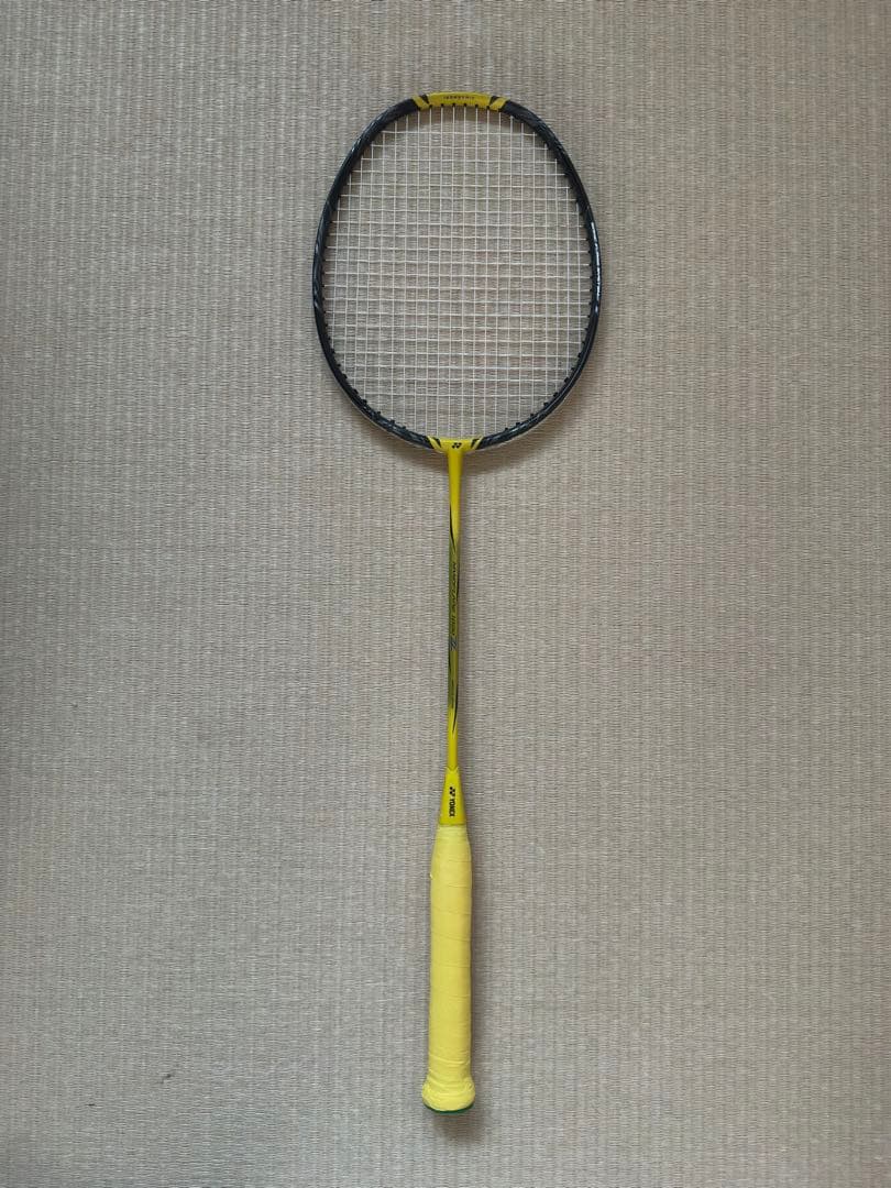 【YONEX】ナノフレア 1000Z 4UG6