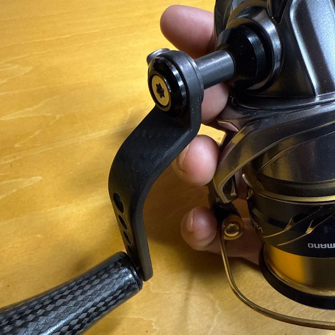 Vanquish 2500HGS スピニングリール　スタコンパワーハンドル付き