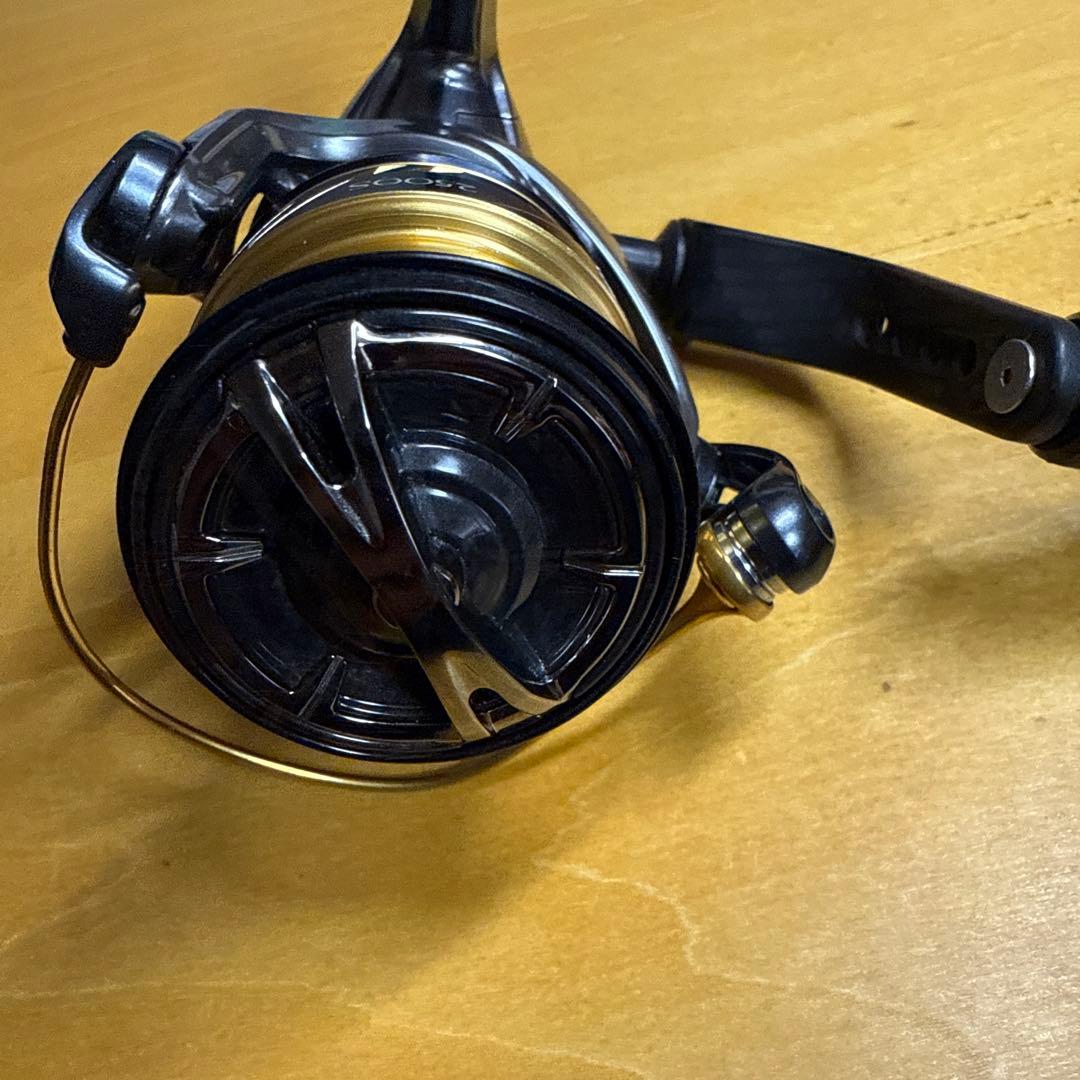 Vanquish 2500HGS スピニングリール　スタコンパワーハンドル付き