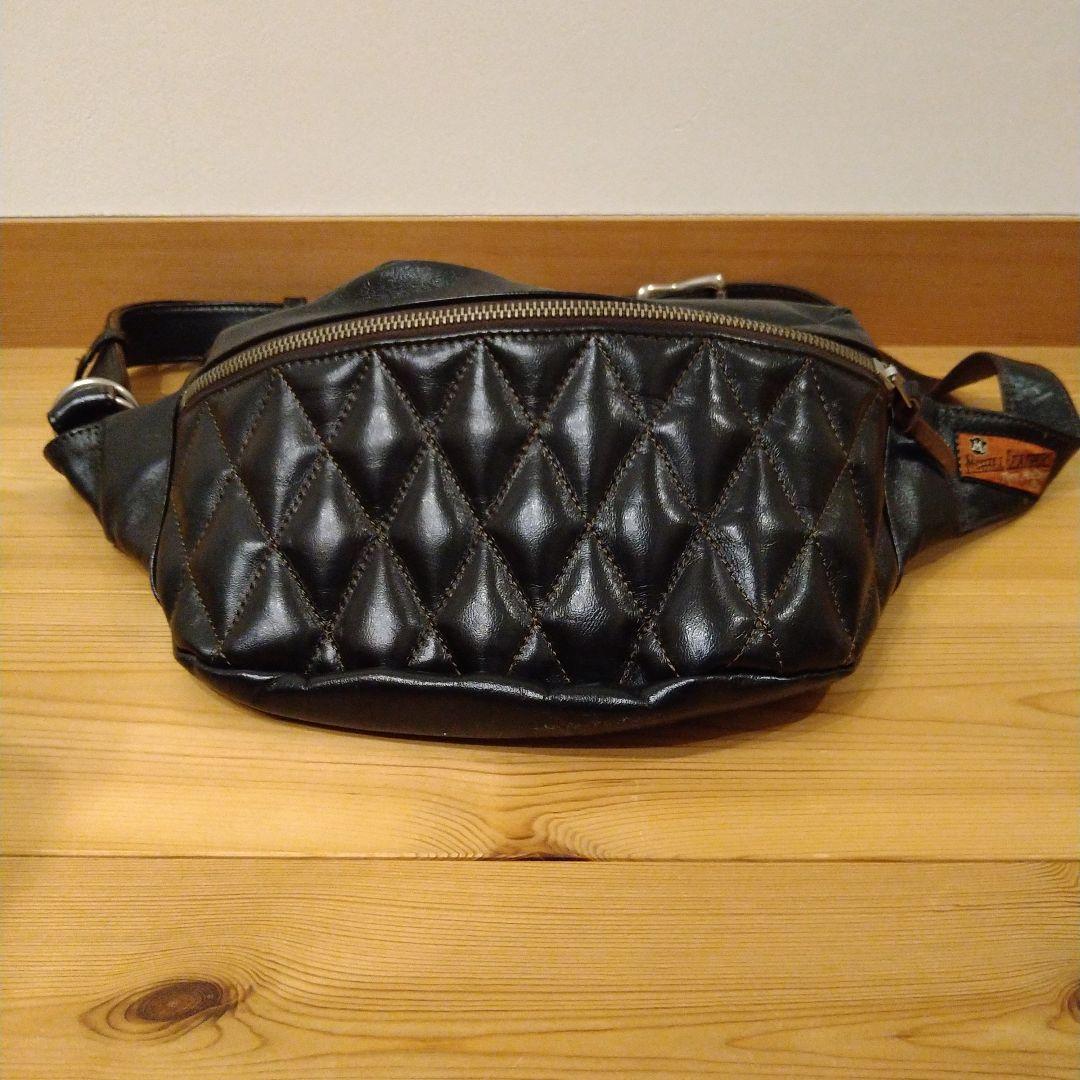 トイズマッコイボディバック