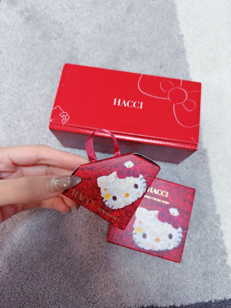 ハローキティ× HACCI ハッチ ハニーバブルセット