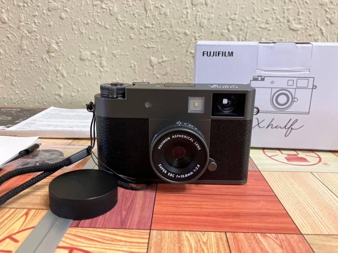 Fujifilm xhalf チャコールグレー
