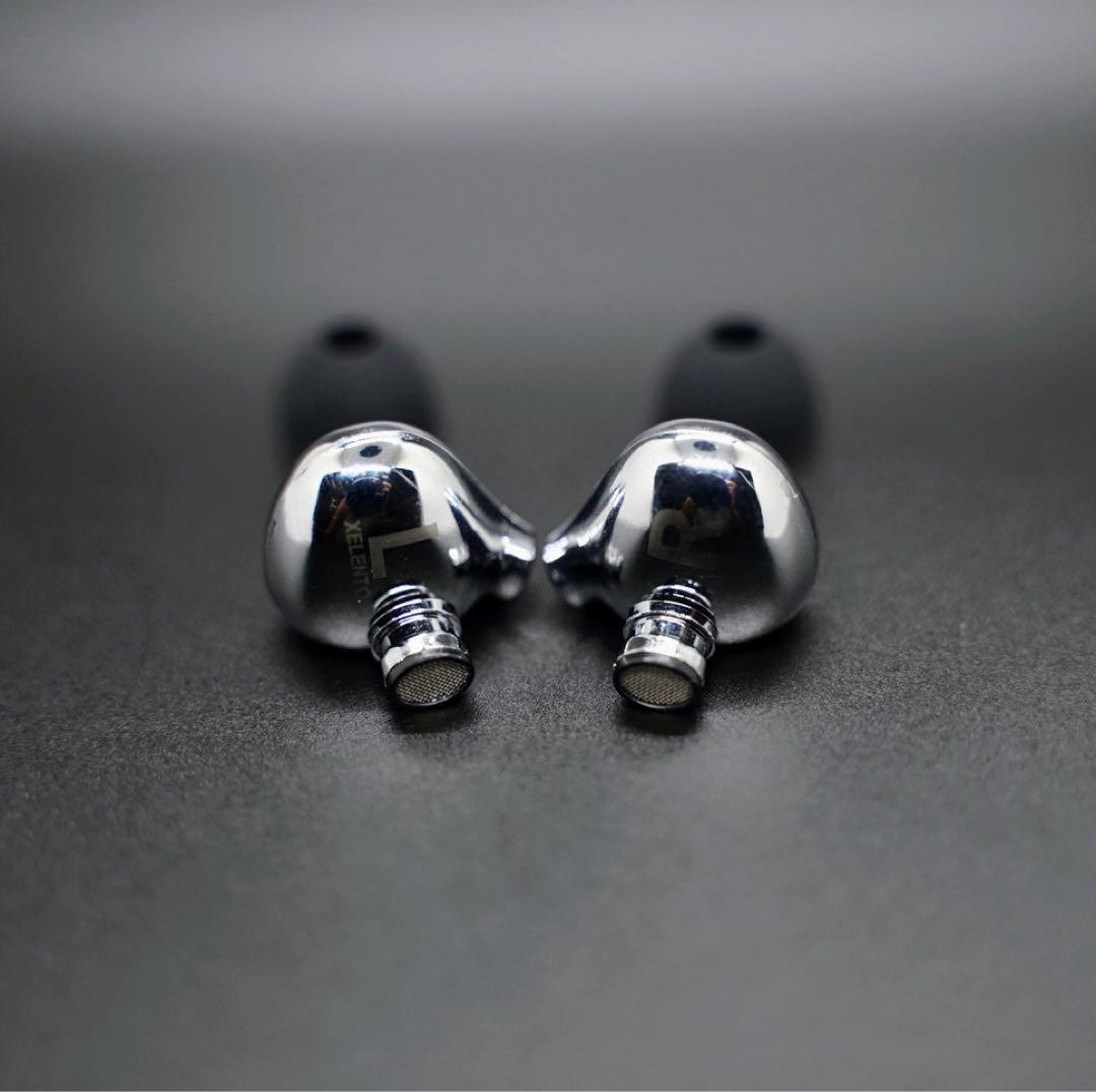 【極上の音響体験と快適性】XELENTO 第1世代 DIYエディション 光沢仕上