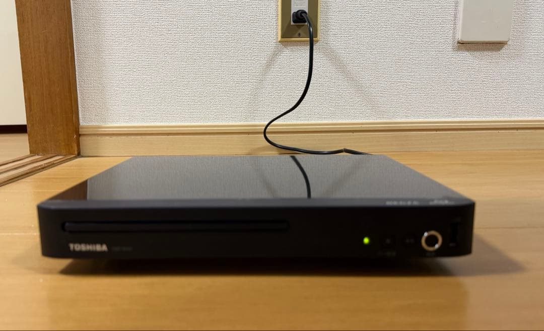 TOSHIBA REGZA ブルーレイディスクプレーヤーとHDMIケーブル