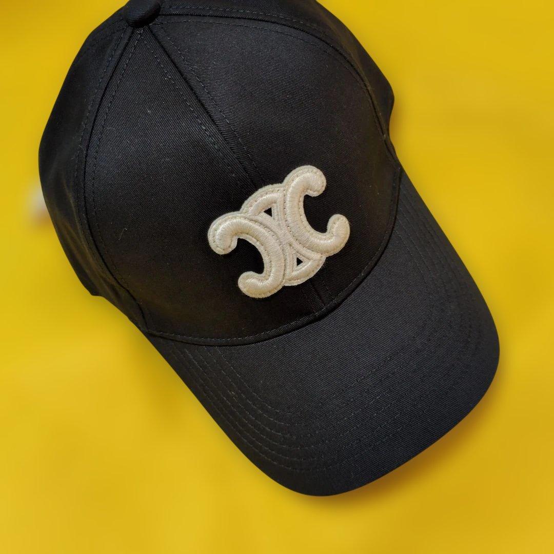 CELINE 刺繍ロゴ ブラックキャップ